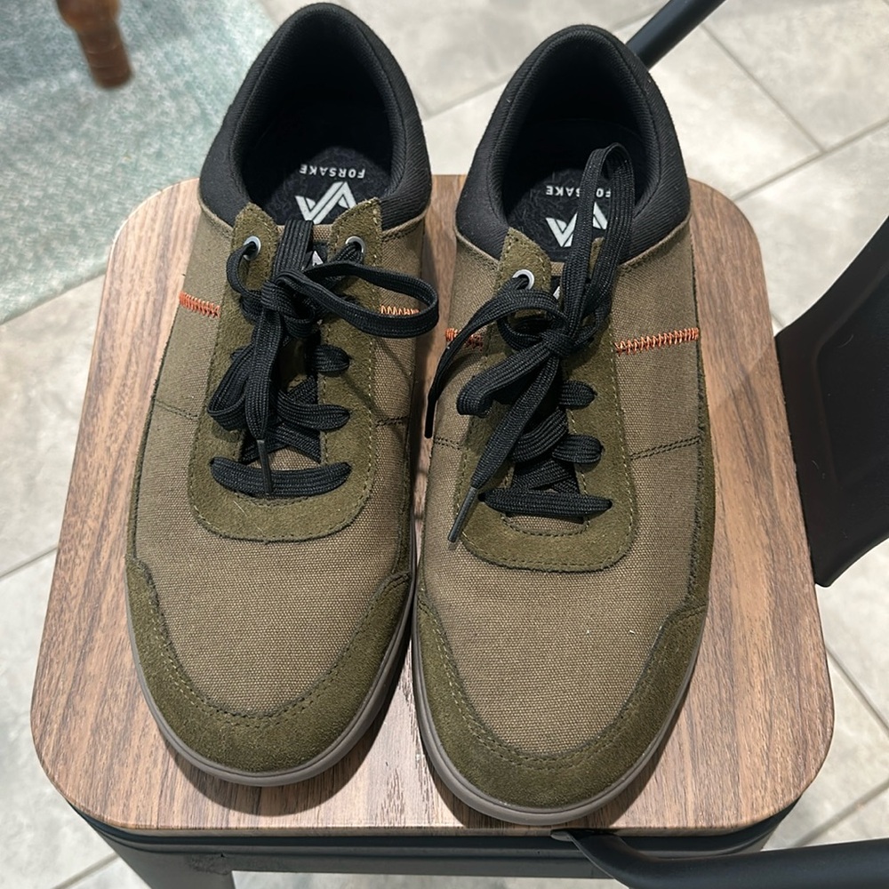 Men’s Size 11 Forsake sneakers. Never worn.